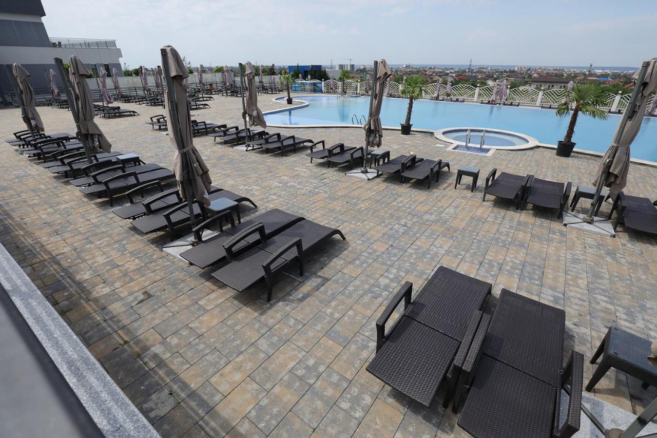 Meliss Events Hotel Craiova Buitenkant foto