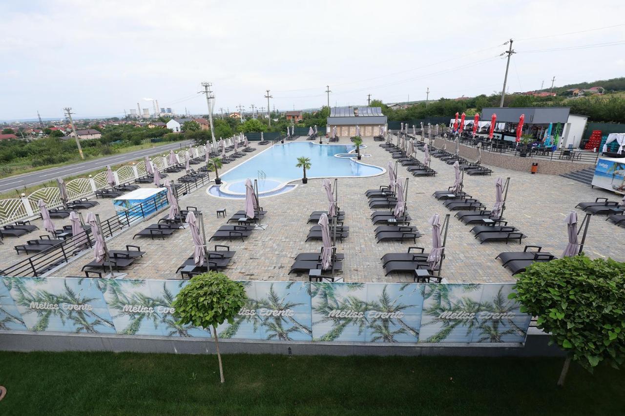 Meliss Events Hotel Craiova Buitenkant foto