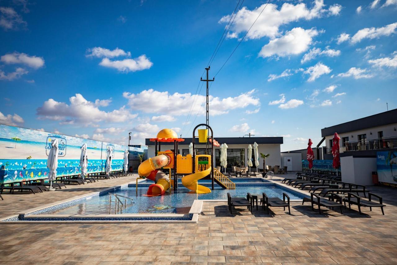 Meliss Events Hotel Craiova Buitenkant foto