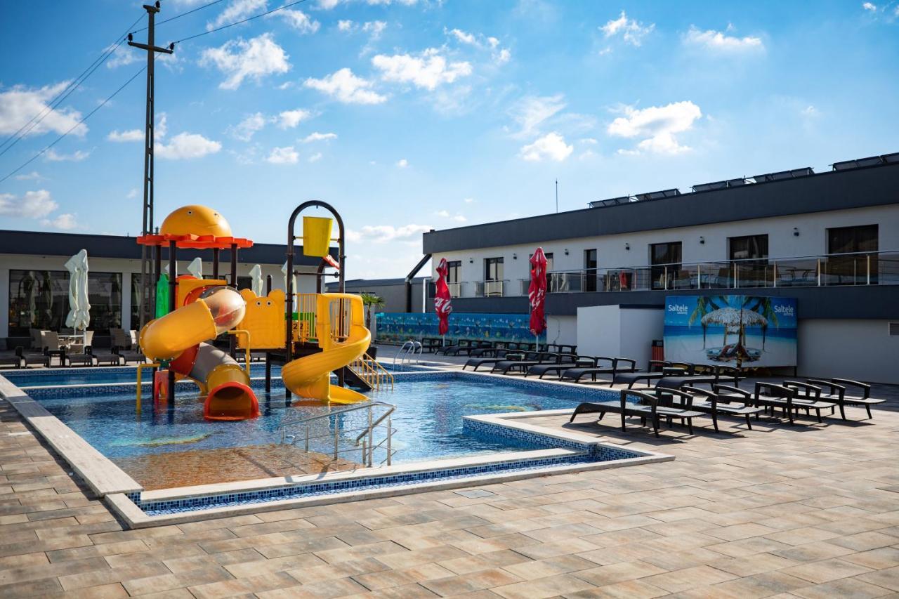Meliss Events Hotel Craiova Buitenkant foto