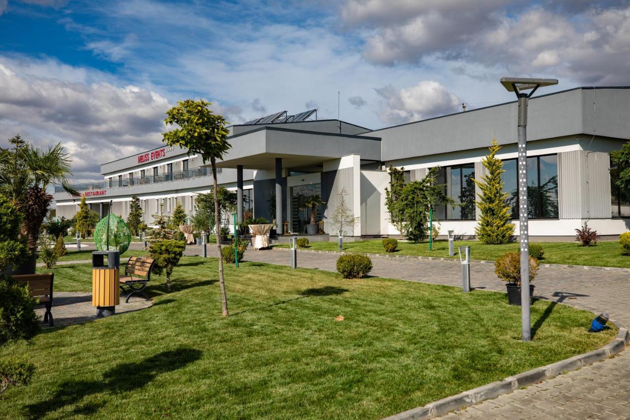 Meliss Events Hotel Craiova Buitenkant foto