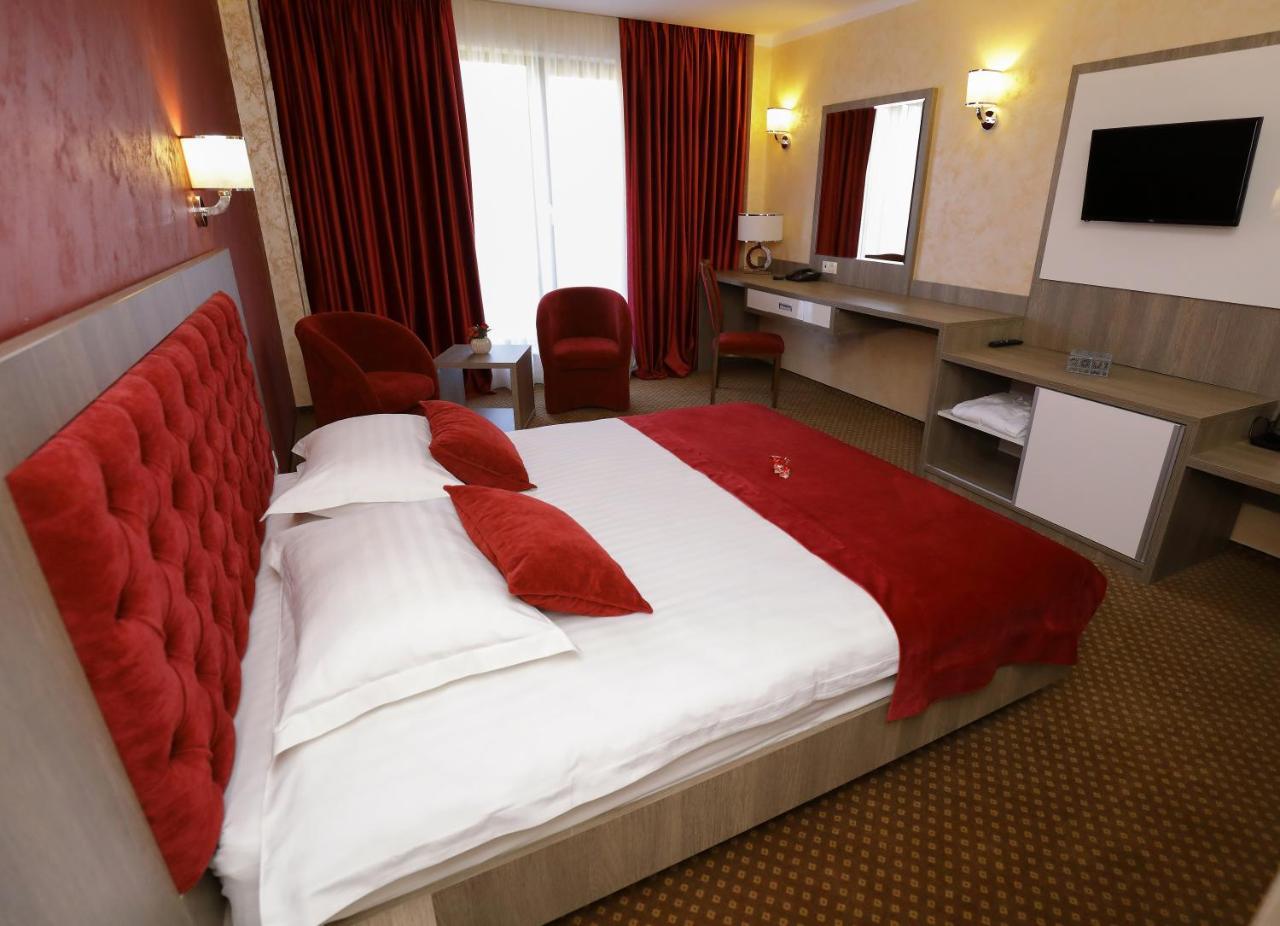 Meliss Events Hotel Craiova Buitenkant foto