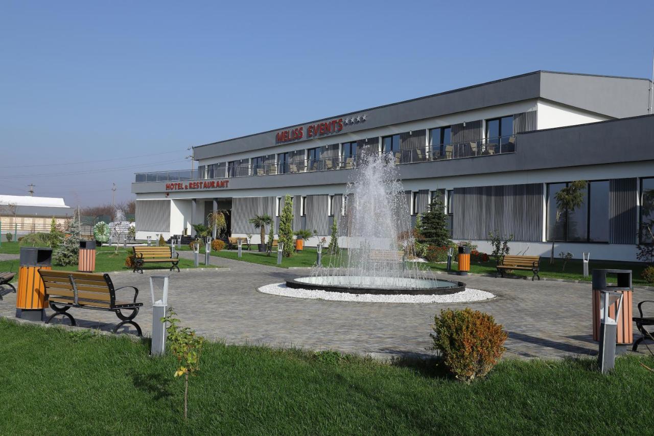 Meliss Events Hotel Craiova Buitenkant foto