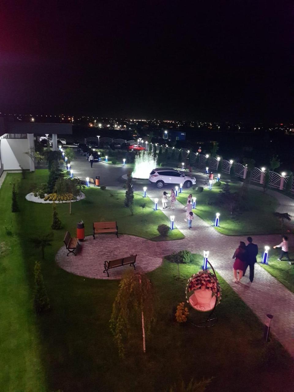 Meliss Events Hotel Craiova Buitenkant foto